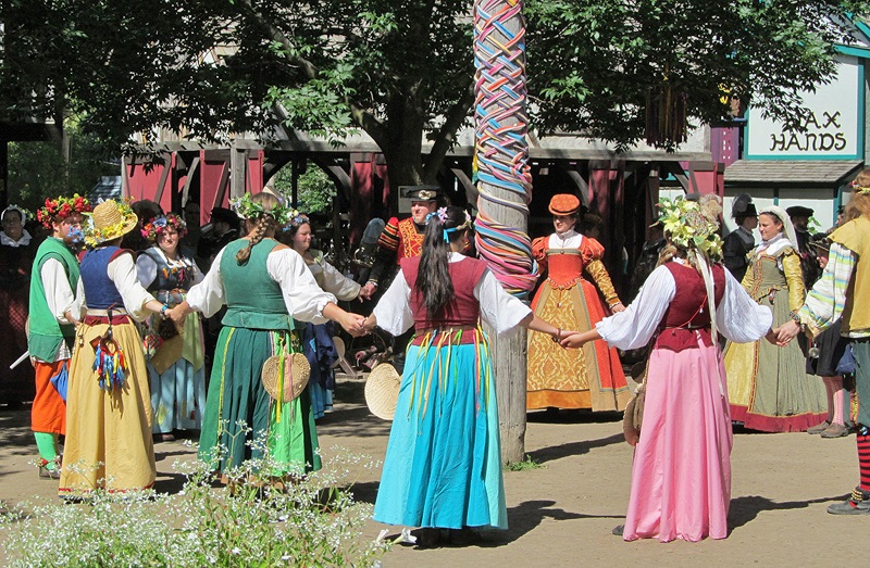 Dancing at the Maypole